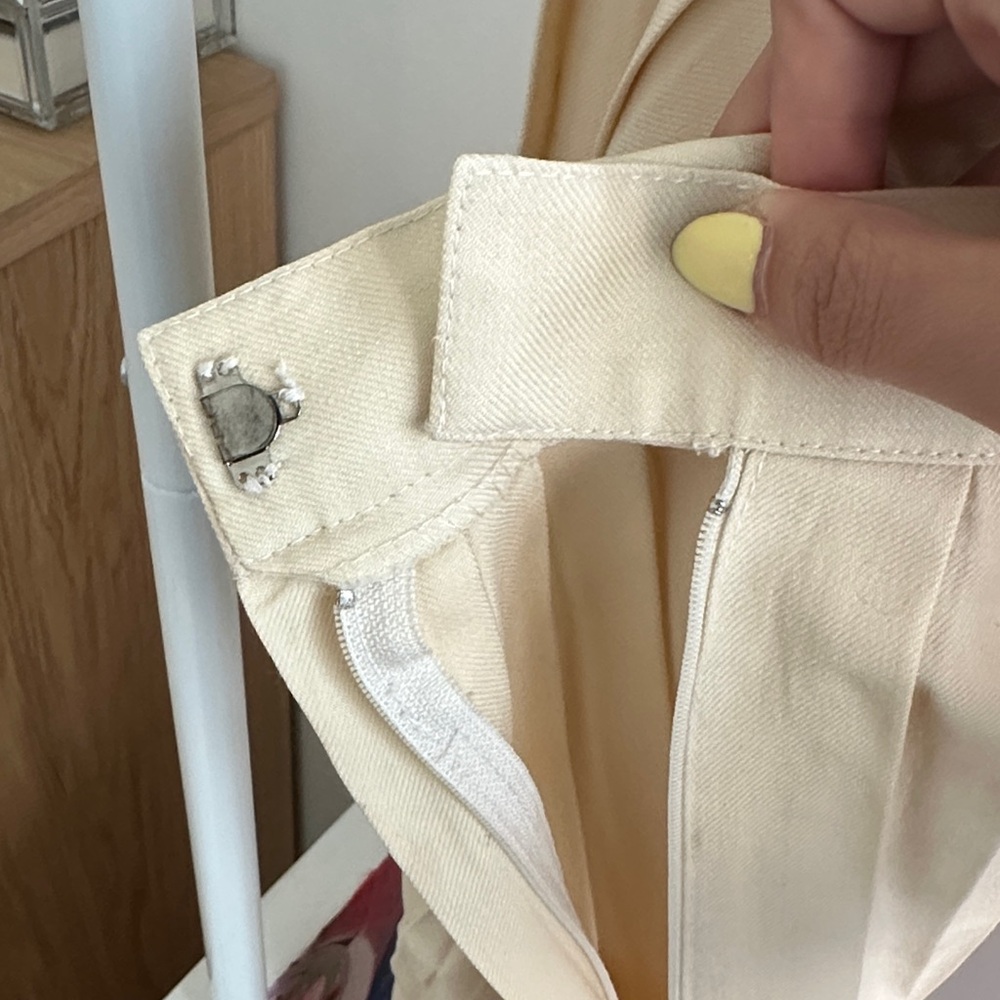 Christian Dior Cream Pleated Skirt - Picture 4 of 4